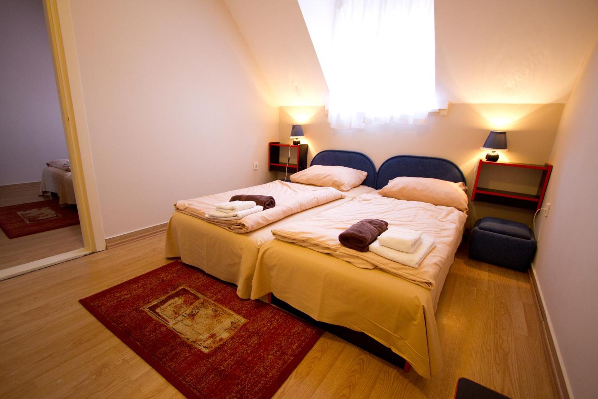 שיופוק Piknik Wellness Hotel מראה חיצוני תמונה