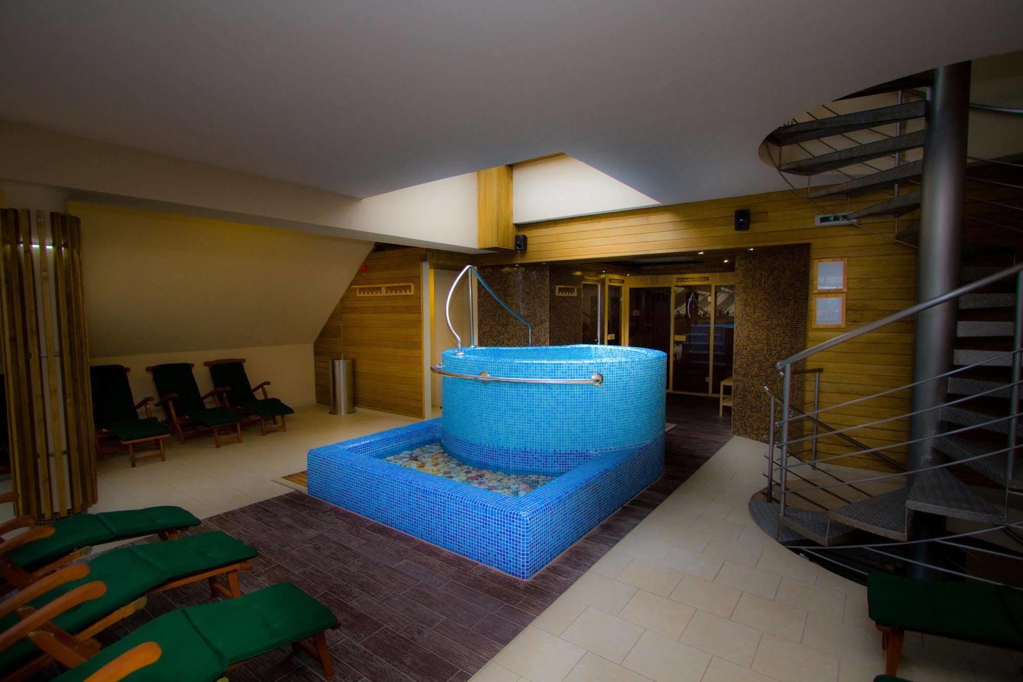 שיופוק Piknik Wellness Hotel מתקנים תמונה